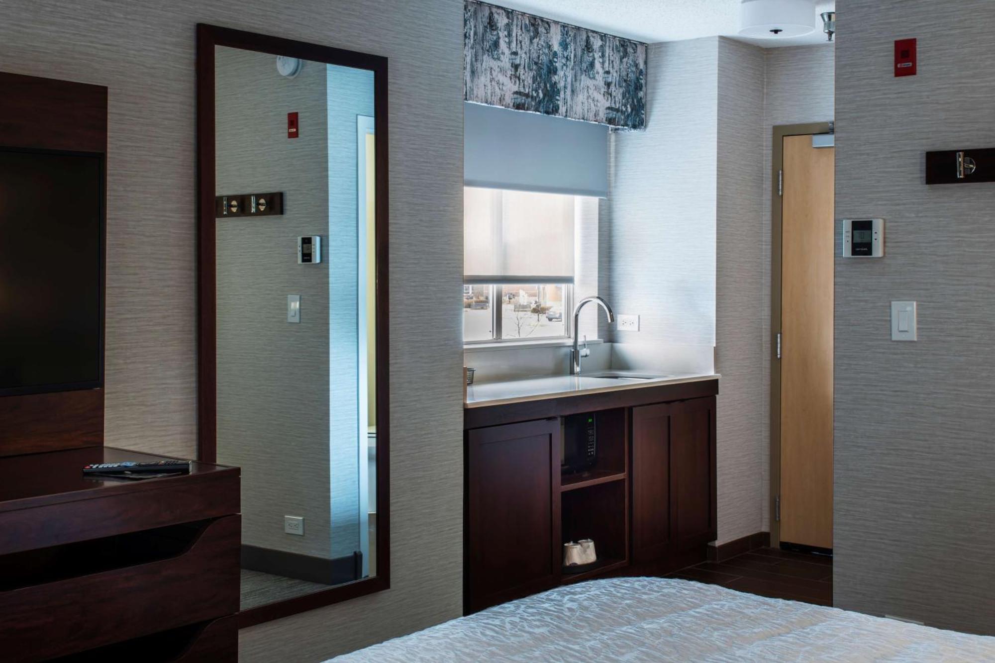 Hampton Inn & Suites Лінкольншир Екстер'єр фото