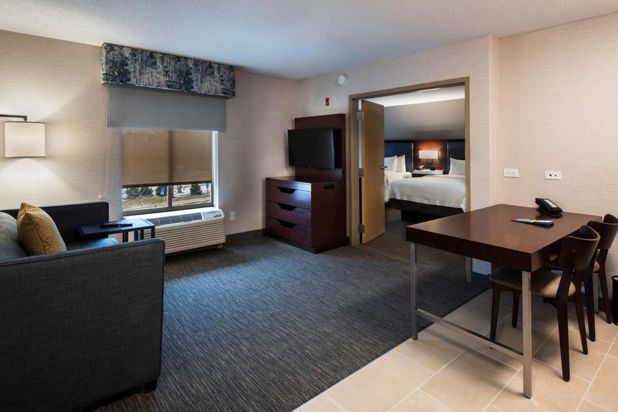 Hampton Inn & Suites Лінкольншир Екстер'єр фото